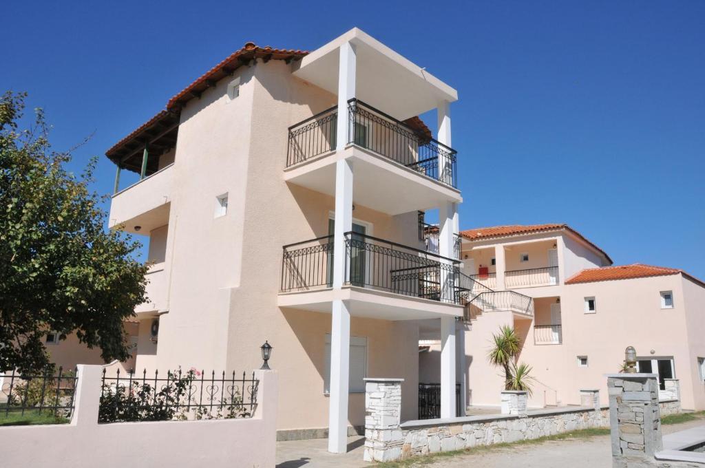 Aparthotel Sunrise Beach Skala Rachoni  Exterior foto